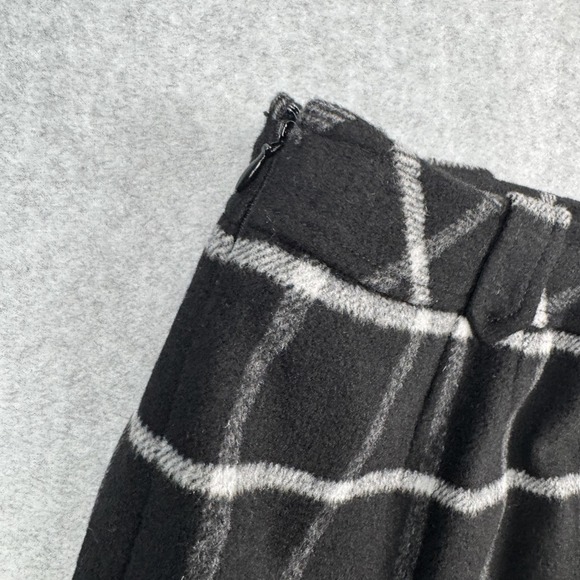 Talbots Skirt Womens 6 Black White Wool Blend Windowpane Plaid Work Fall Mini - Picture 5 of 8